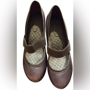 Privo By Clarks Womens Mary Janes Shoes Brown Leather Slip On Low Heel 7.5M